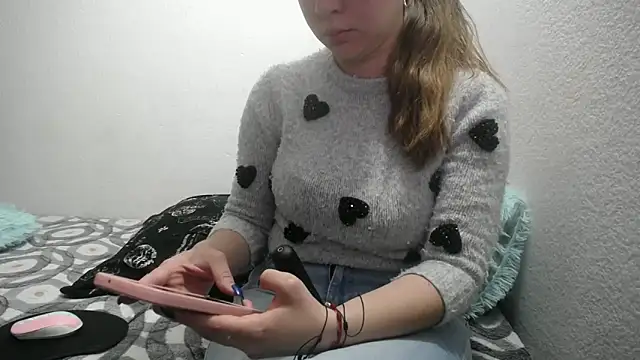 Snapshot of Luna_girlhot_ chatting on 02-11-25, 07:38 Luna girlhot online show from 02-11-25, 07:38