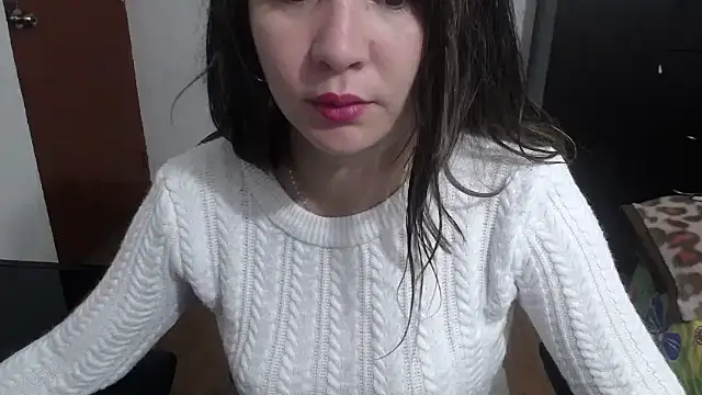 Snapshot of Luna_girlhot_ chatting on 03-03-25, 06:46 Luna girlhot online show from 03-03-25, 06:46