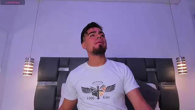 PittAndLunaa online show from 01-18-26, 01:03