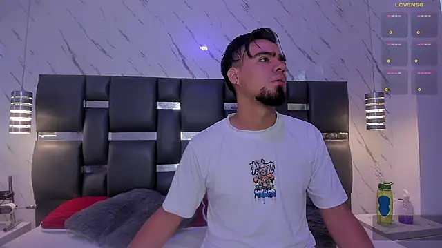 PittAndLunaa online show from 03-12-26, 12:31