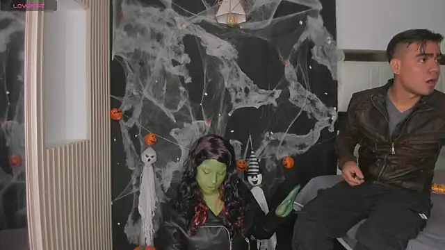 PittAndLunaa online show from 10-30-25, 01:42