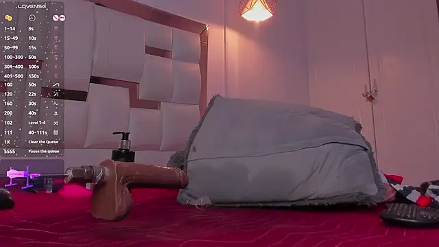 PittAndLunaa online show from 03-21-25, 07:13