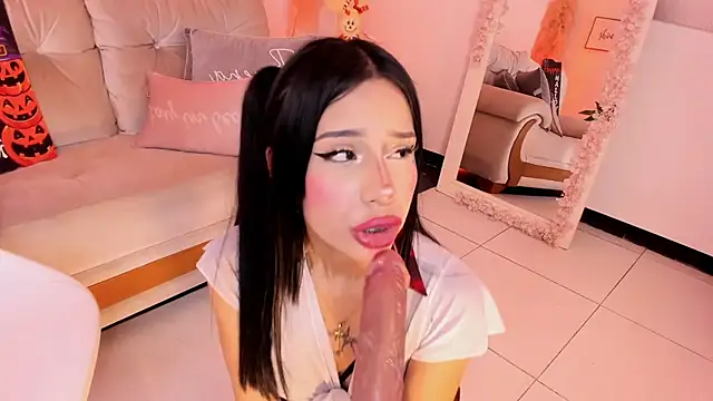 Misslinda  online show from 10-23-25, 08:18