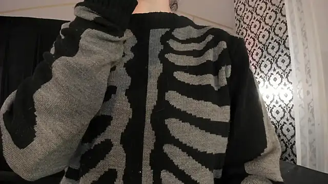 Adeelinee online show from 12-20-25, 08:01