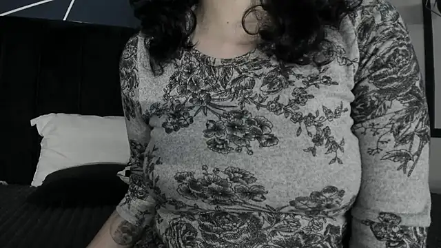 Adeelinee online show from 03-06-25, 07:43