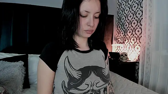 Adeelinee online show from 05-25-26, 07:56