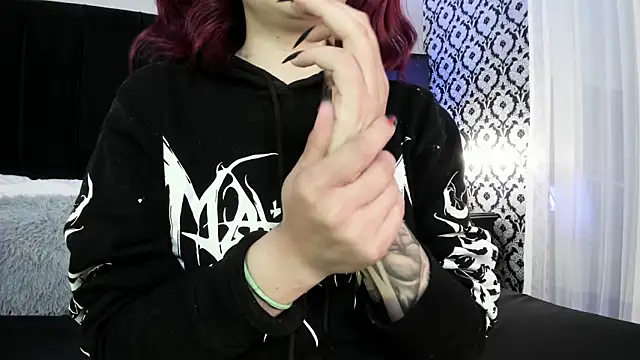 Adeelinee online show from 09-23-25, 07:54