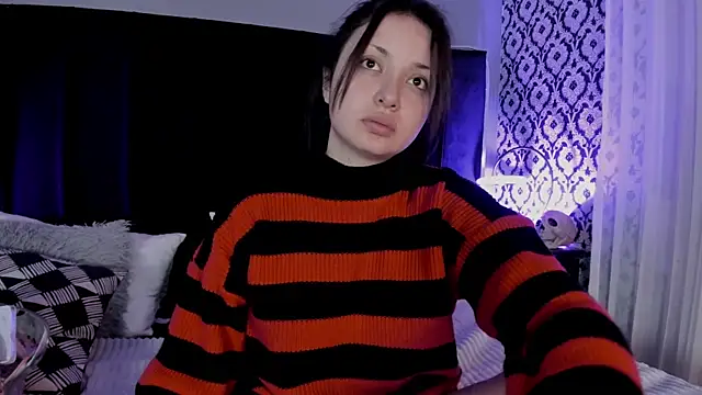 Adeelinee online show from 05-08-26, 07:50