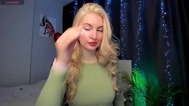 Kimmy powell online show from 11-08-25, 03:54