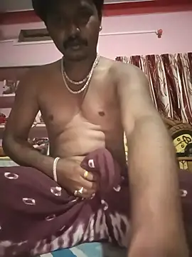 Snapshot of Kartik_bbc_indian chatting on 09-10-25, 10:53 Kartik bbc indian online show from 09-10-25, 10:53