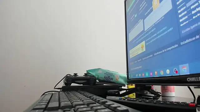 samantha  wilson online show from 12-22-25, 03:12