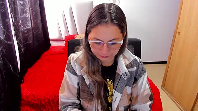 Snapshot of samantha__wilson chatting on 09-30-25, 03:07 samantha  wilson online show from 09-30-25, 03:07