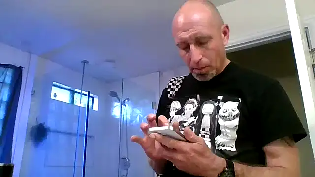 El Gizmo online show from 04-04-26, 07:20