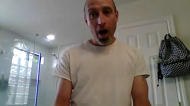 El Gizmo online show from 05-04-26, 09:28