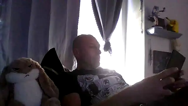 El Gizmo online show from 05-19-26, 04:14