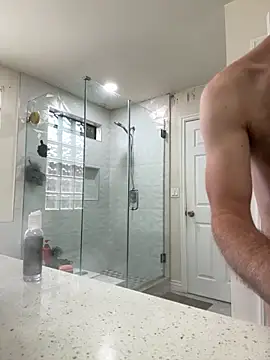 El Gizmo online show from 11-17-25, 06:23