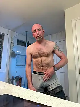 El Gizmo online show from 02-19-26, 01:57