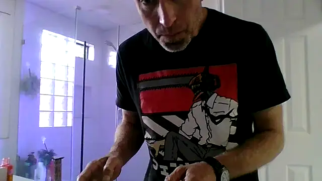 El Gizmo online show from 04-13-26, 06:12