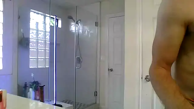 El Gizmo online show from 04-12-26, 10:46