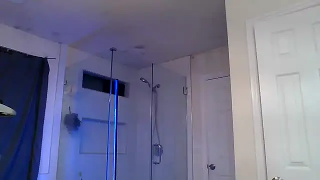 El Gizmo online show from 03-10-26, 04:49