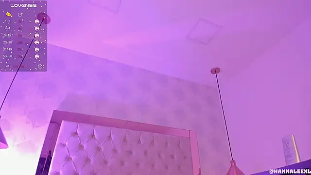 Snapshot of hanna_lee02 chatting on 01-30-25, 01:31 hanna lee02 online show from 01-30-25, 01:31