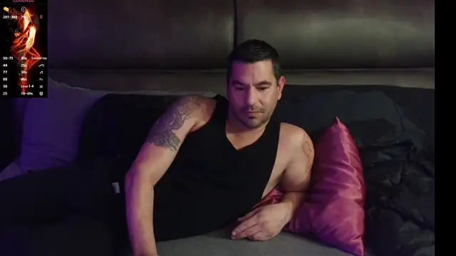 Snapshot of Hard_to_Handlexxx chatting on 10-17-25, 05:22 Hard to Handlexxx online show from 10-17-25, 05:22