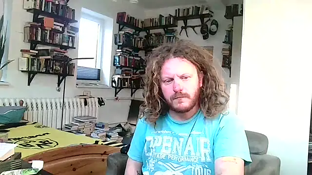 Snapshot of sunr1sa chatting on 03-18-26, 07:00 sunr1sa online show from 03-18-26, 07:00