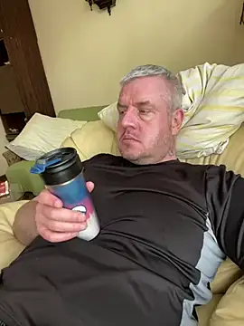 Snapshot of Evolite123 chatting on 03-16-25, 12:11 Evolite123 online show from 03-16-25, 12:11