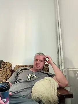 Snapshot of Evolite123 chatting on 03-09-25, 03:27 Evolite123 online show from 03-09-25, 03:27