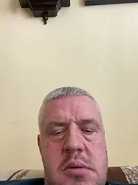 Snapshot of Evolite123 chatting on 03-06-25, 09:25 Evolite123 online show from 03-06-25, 09:25