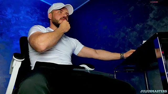 juliusmasters online show from 05-06-26, 07:51
