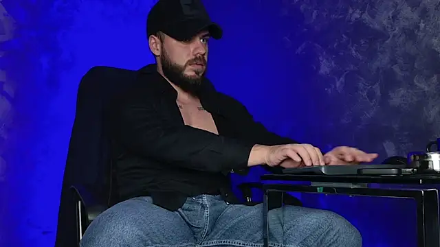 juliusmasters online show from 12-21-25, 08:09