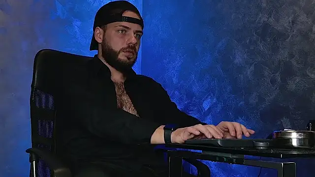 juliusmasters online show from 12-15-25, 08:36