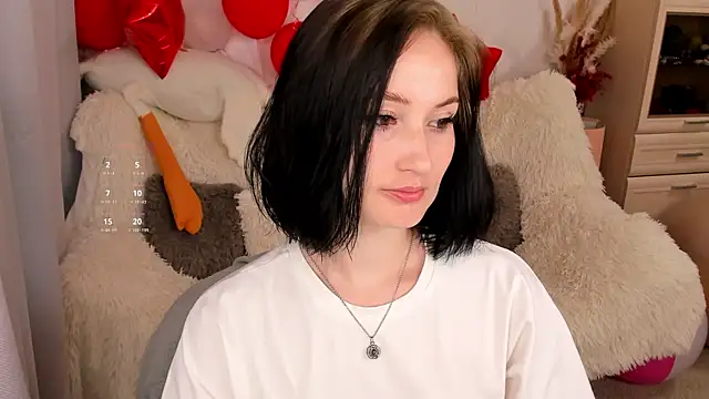 LisaMooore online show from 07-02-26, 03:23