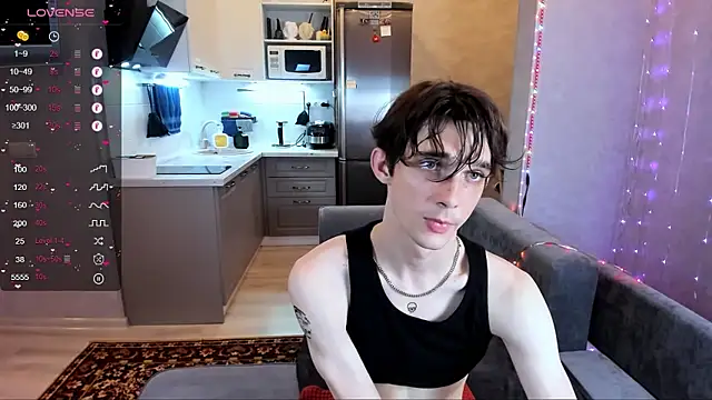 Aaron Boom online show from 06-28-26, 09:32