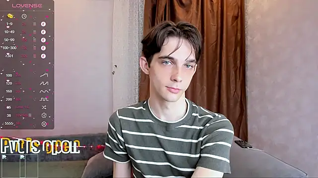 Aaron Boom online show from 06-03-26, 01:17