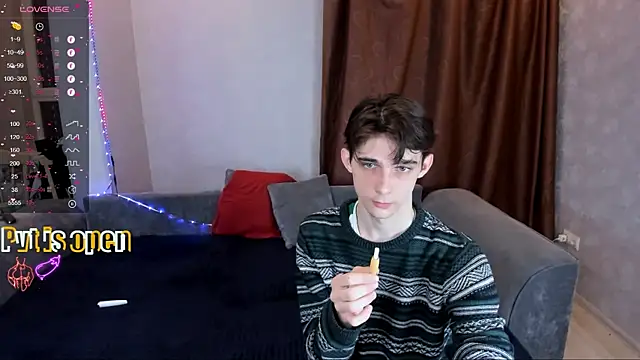 Aaron Boom online show from 05-15-26, 09:02