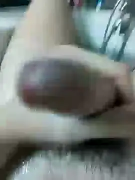 Snapshot of Hatah_ chatting on 01-28-25, 10:45 Hatah online show from 01-28-25, 10:45
