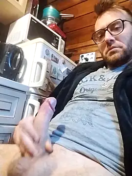 Snapshot of tomee83 chatting on 10-01-25, 05:12 tomee83 online show from 10-01-25, 05:12