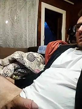 tomee83 online show from 11-29-25, 05:51