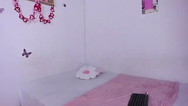 Snapshot of analia_collins chatting on 03-12-25, 10:39 analia collins online show from 03-12-25, 10:39