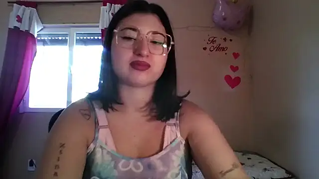 Snapshot of imsohornydacom chatting on 03-09-26, 05:38 imsohornydacom online show from 03-09-26, 05:38