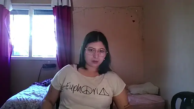Snapshot of imsohornydacom chatting on 04-18-26, 05:04 imsohornydacom online show from 04-18-26, 05:04