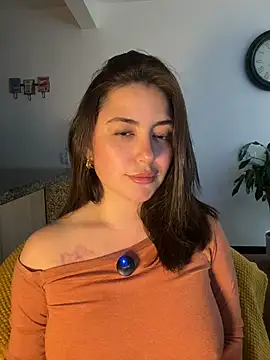 Snapshot of sukhakunis1 chatting on 06-30-26, 10:10 sukhakunis1 online show from 06-30-26, 10:10