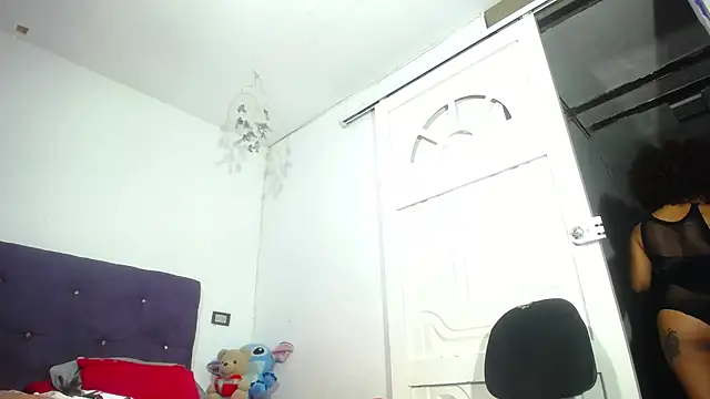 Squirter pussybomb online show from 05-22-26, 03:48