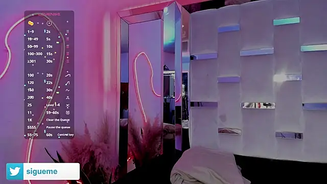 Sara Foxx1 online show from 04-22-26, 11:00