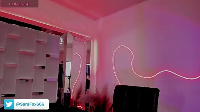 Sara Foxx1 online show from 04-12-26, 07:39