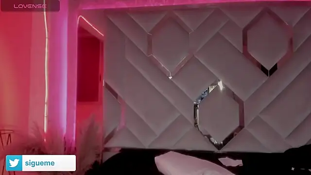 Sara Foxx1 online show from 02-15-26, 09:47