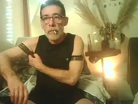 DaddyQuimHot online show from 12-25-24, 02:35