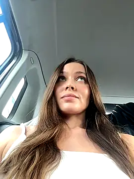 Snapshot of nicole111 chatting on 10-04-25, 10:28 nicole111 online show from 10-04-25, 10:28
